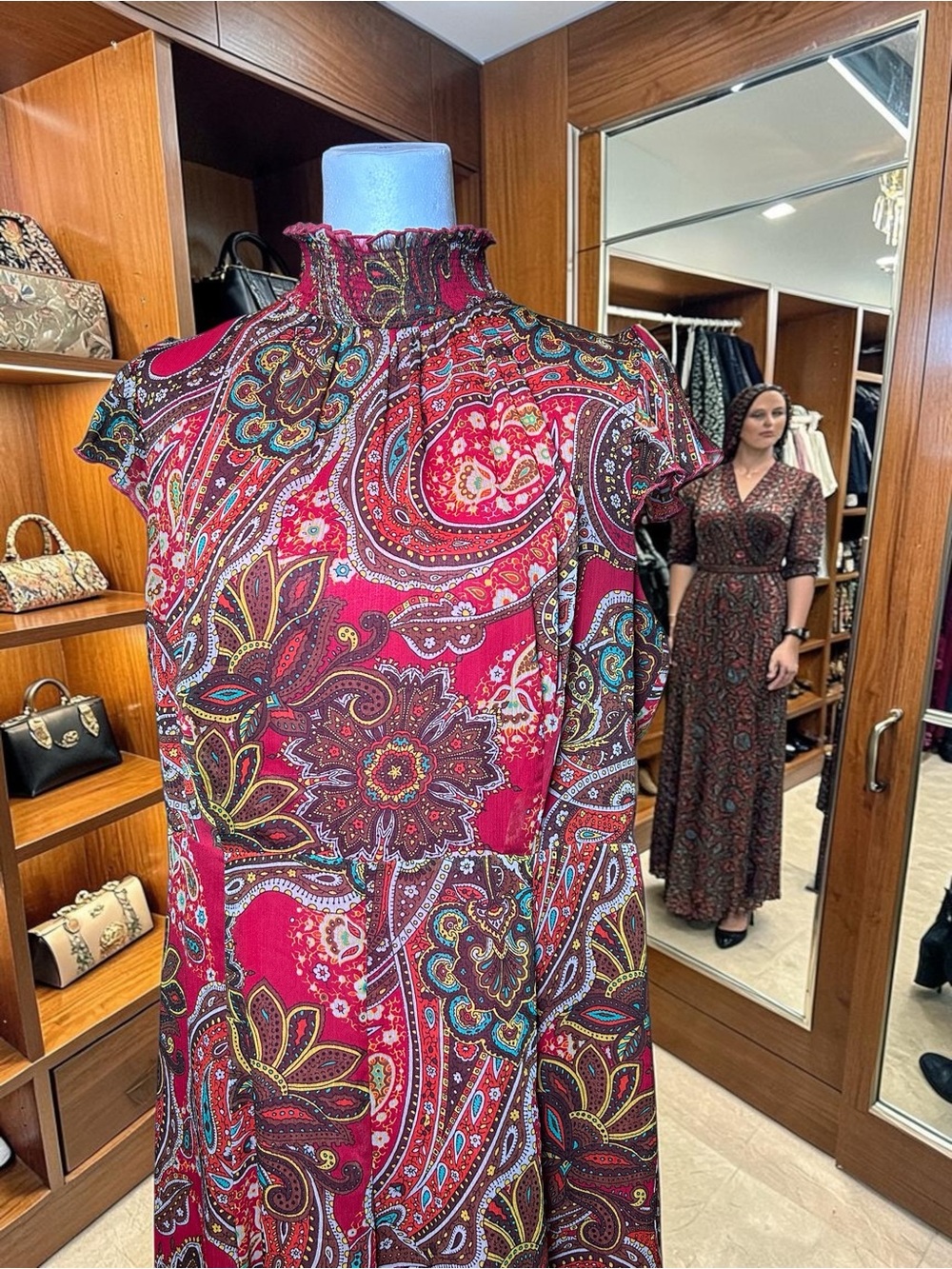 Tommy Hilfiger Paisley Maxi Dress
Size 12 - Picture 3 of 13